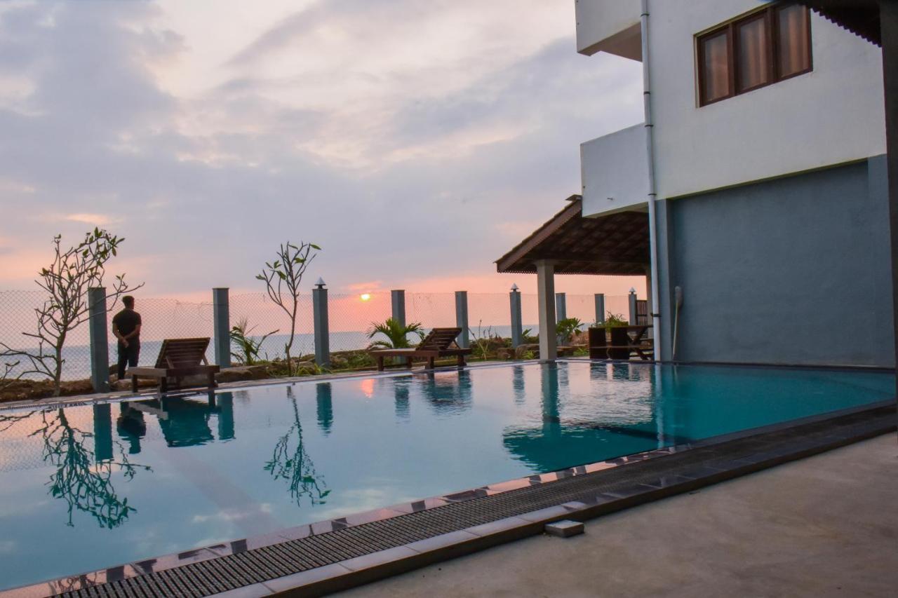 Arrow Beach Resort Boossa Экстерьер фото