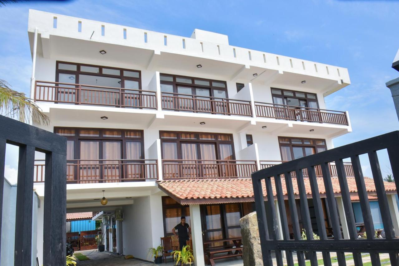 Arrow Beach Resort Boossa Экстерьер фото